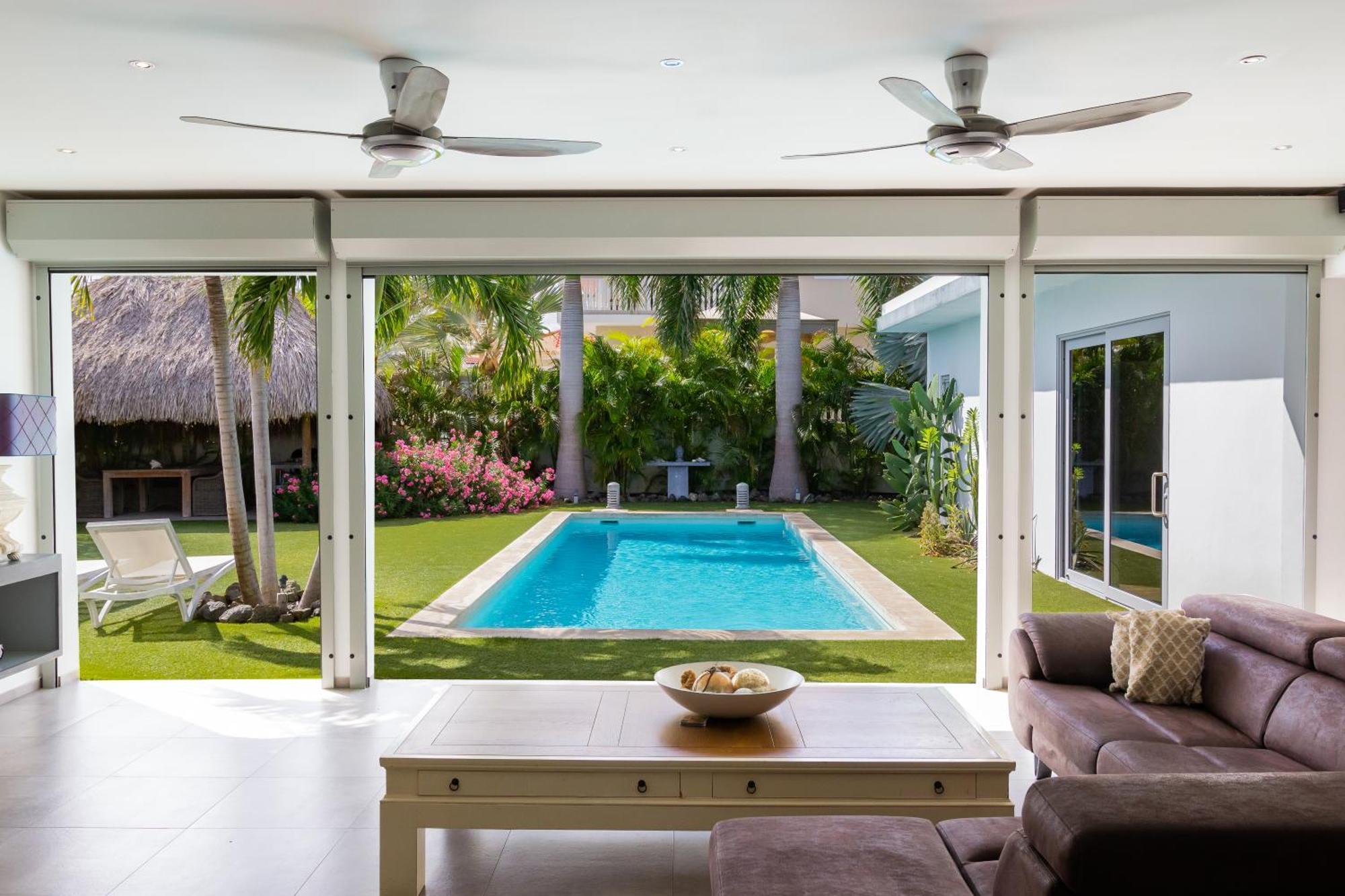 Stylish 4 Bedroom Modern Villa Design, Walking Distance From The Beach Jan Thiel Dış mekan fotoğraf