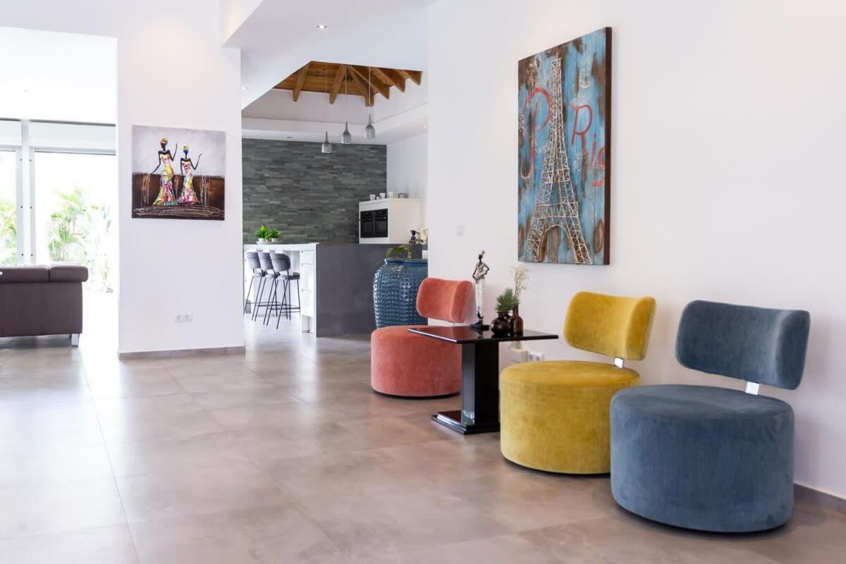 Stylish 4 Bedroom Modern Villa Design, Walking Distance From The Beach Jan Thiel Dış mekan fotoğraf